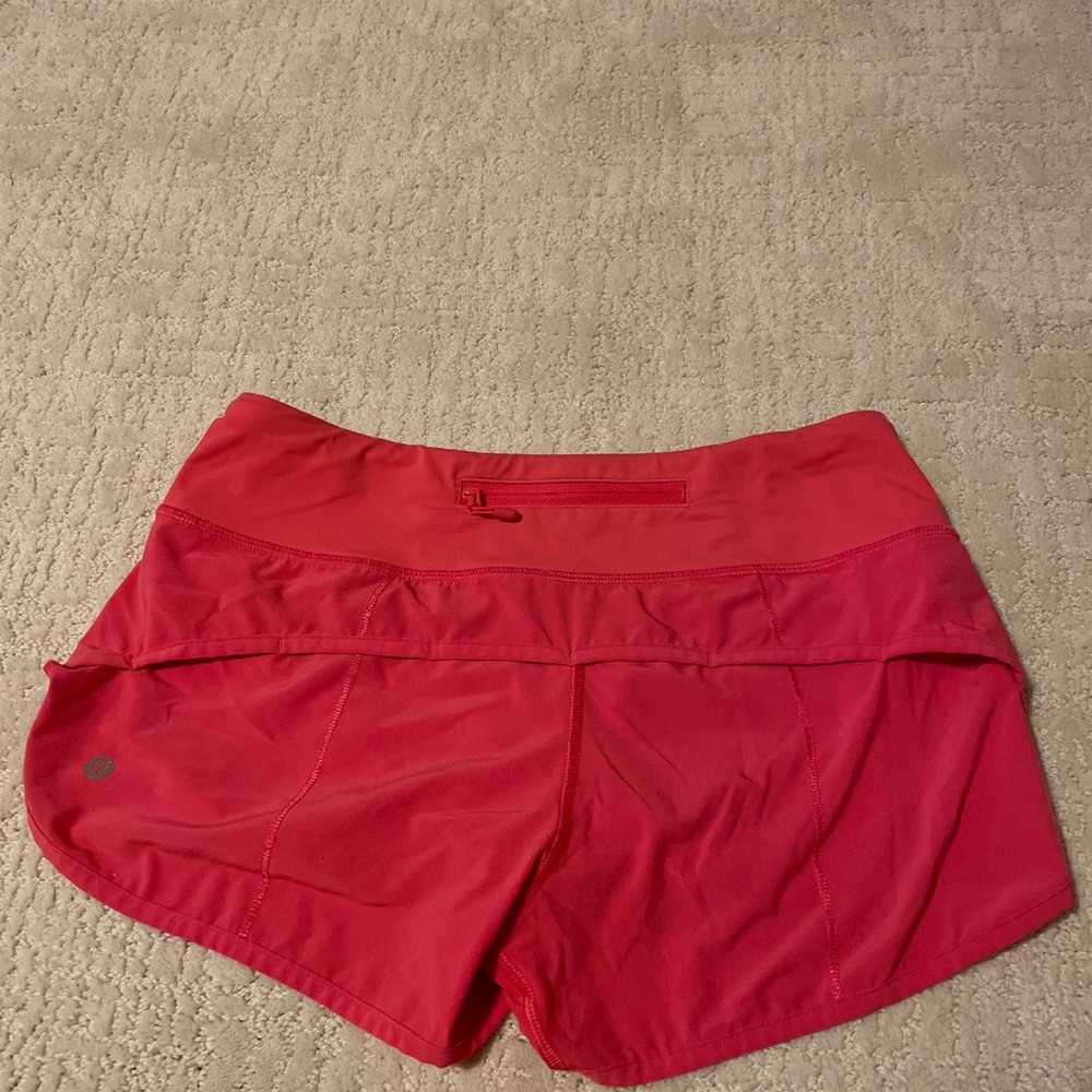 Lululemon speed up low rise size 4 2.5 inseam